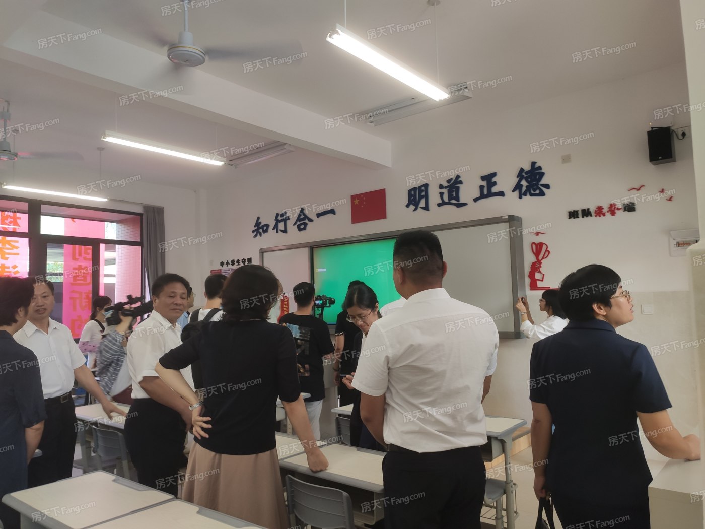--请选择--